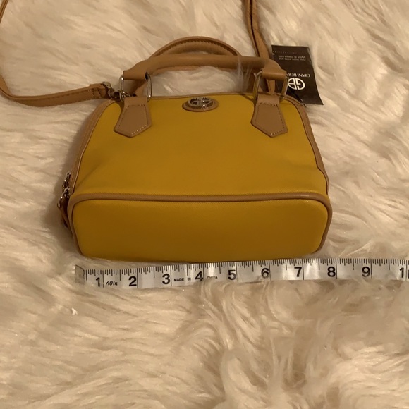 New Giani Bernini crossbody - Picture 7 of 7